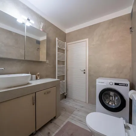 Yiasemi Maison Alepou