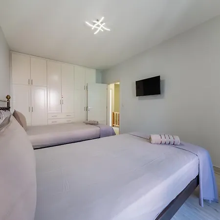 Yiasemi Maison Alepou