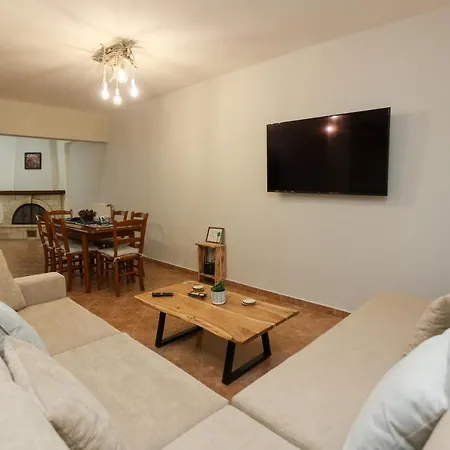 Yiasemi Maison