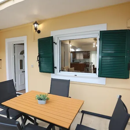 Holiday home Yiasemi Maison Alepou