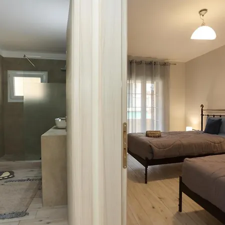 Holiday home Yiasemi Maison