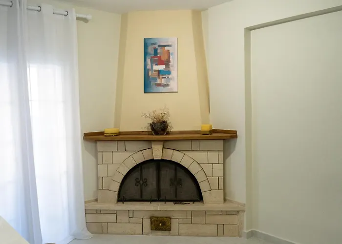 Yiasemi Maison Alepou