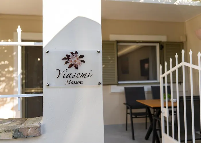 Yiasemi Maison Alepou