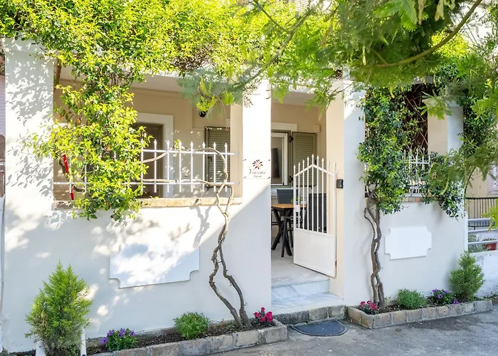 Yiasemi Maison Дом отдыха *