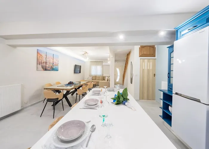 Yiasemi Maison Alepou