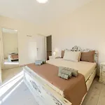Yiasemi Maison *