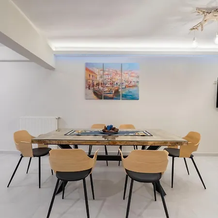Yiasemi Maison *