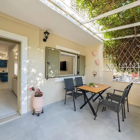 펜션 Yiasemi Maison